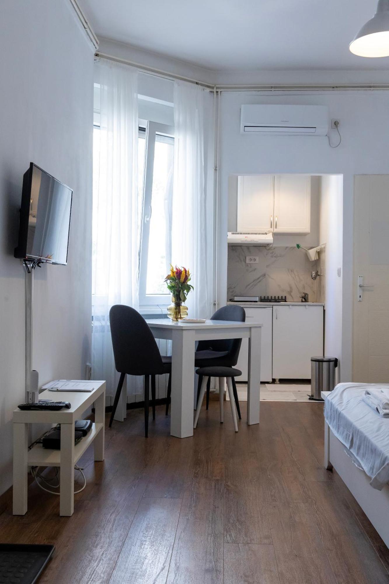 Downtown Studio Ap Belgrad Exterior foto